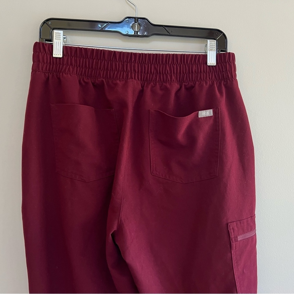 FIGS Women's Zamora Jogger Scrub Pants Burgundy Red (PO #1926), size Medium - Picture 5 of 8